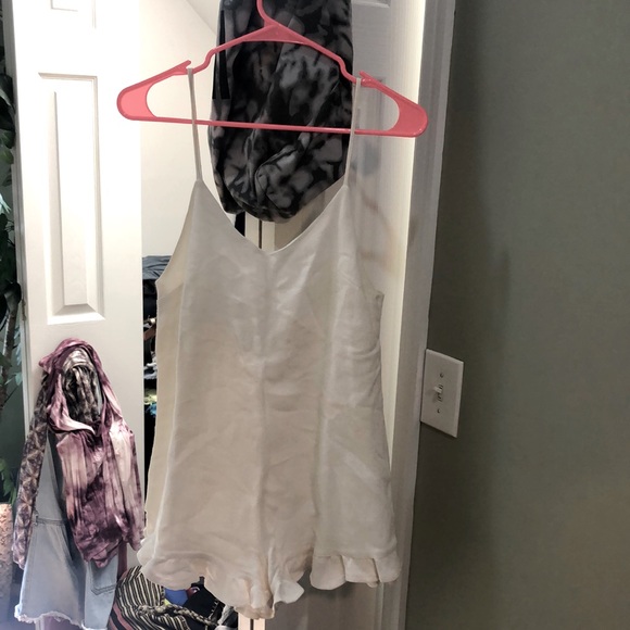 Romper - Picture 2 of 5